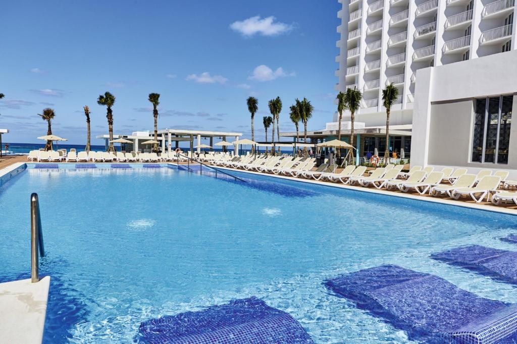 Riu Palace Paradise Island Adults Only All Inclusive  Facilities  Swimming Pool Outdoor 13