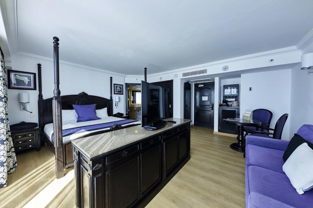 Riu Palace Paradise Island Adults Only All Inclusive  Rooms  Rooms Image 13 13