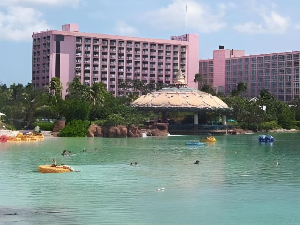 The Coral At Atlantis  Property Views  Exterior View 5