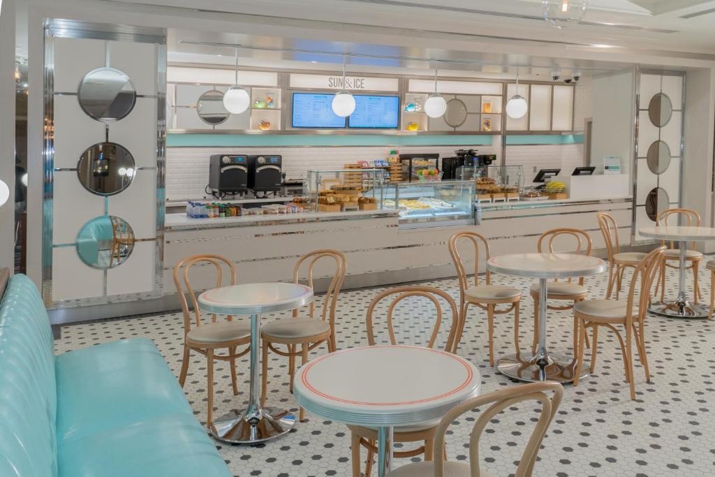 The Coral At Atlantis  Property Views  Lobby 3