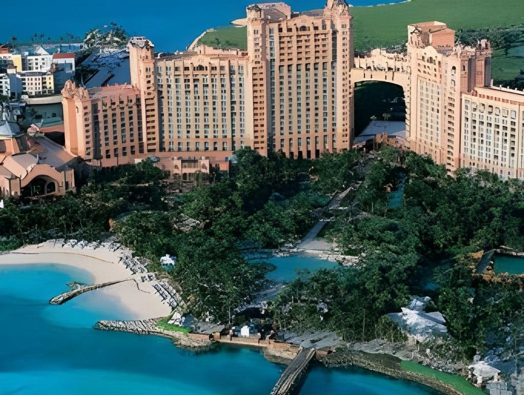 The Cove At Atlantis  Property Views  Exterior View 5
