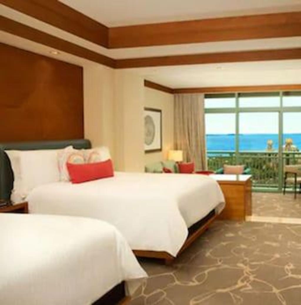 The Cove At Atlantis  Rooms  Guestroom 11