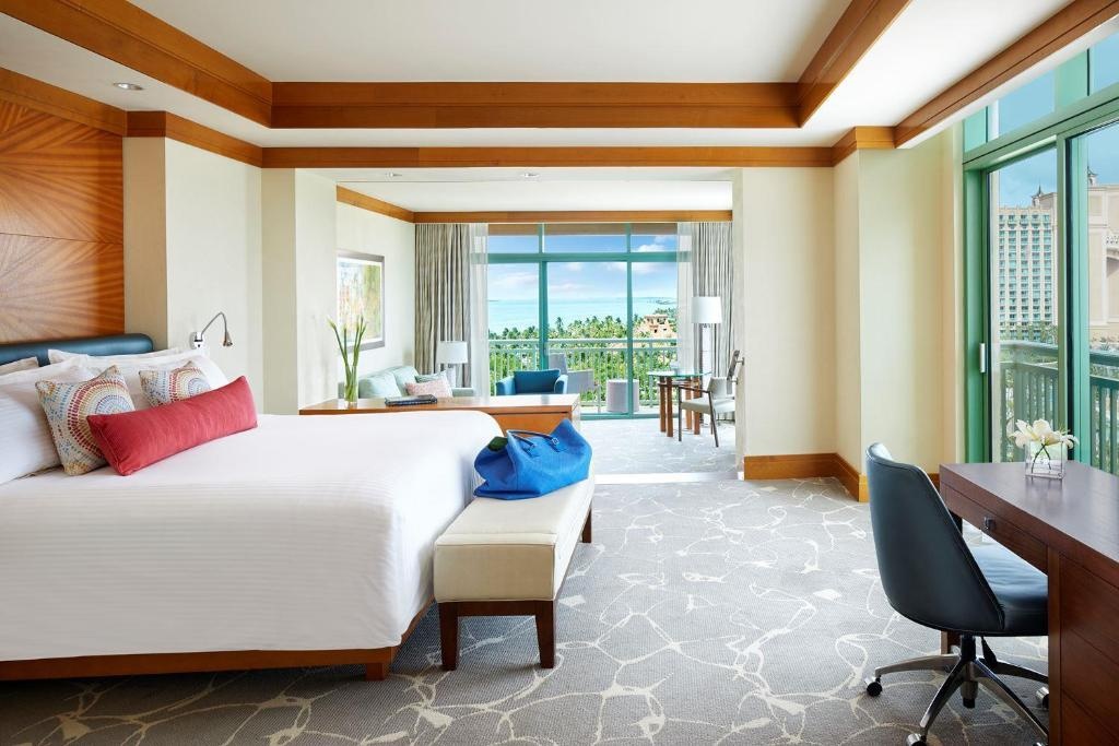 The Cove At Atlantis  Rooms  Indigo Suite Bed 7