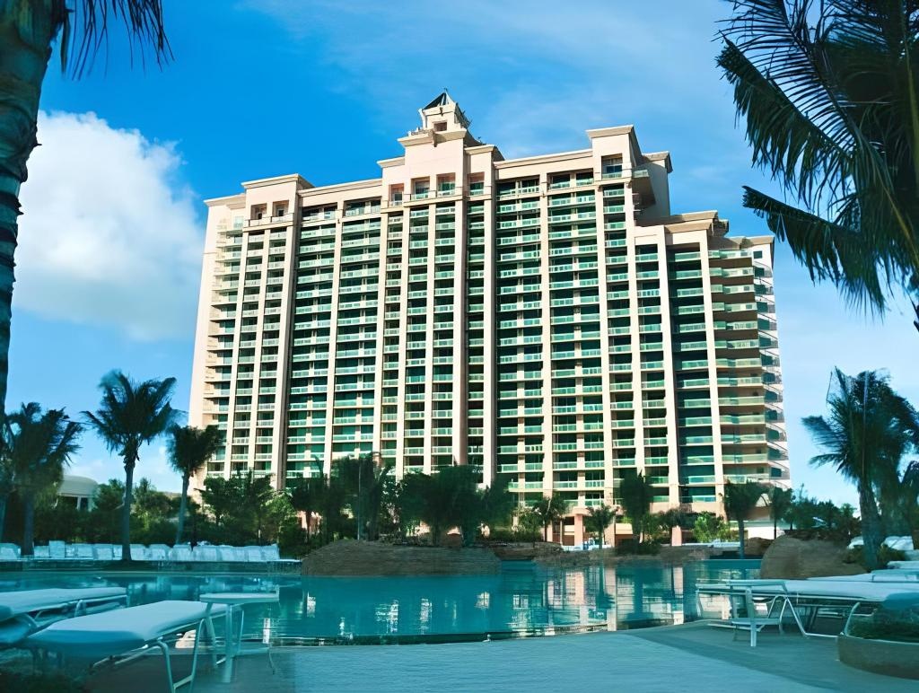 The Reef At Atlantis  Property Views  Exterior View 3
