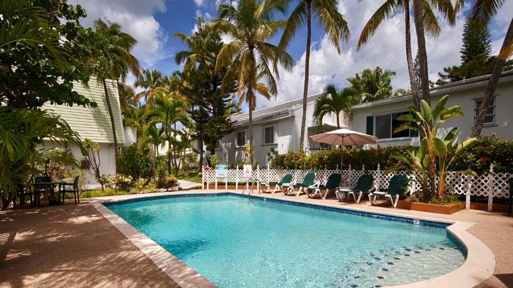 Bay View Suites Paradise Island  Facilities  Swimming Pool 3