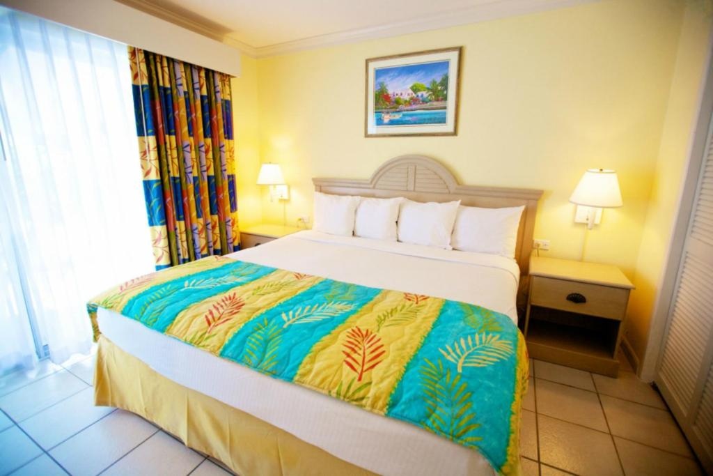 Bay View Suites Paradise Island  Rooms  Rooms Image 3 3