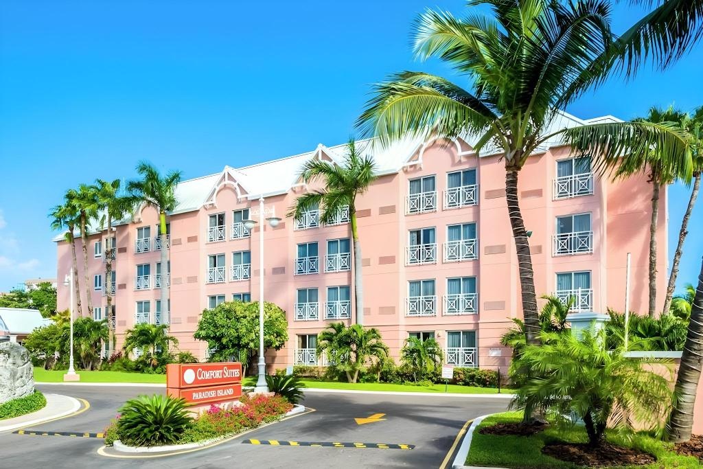 Comfort Suites Paradise Island  Property Views  Property Views Image 2 2