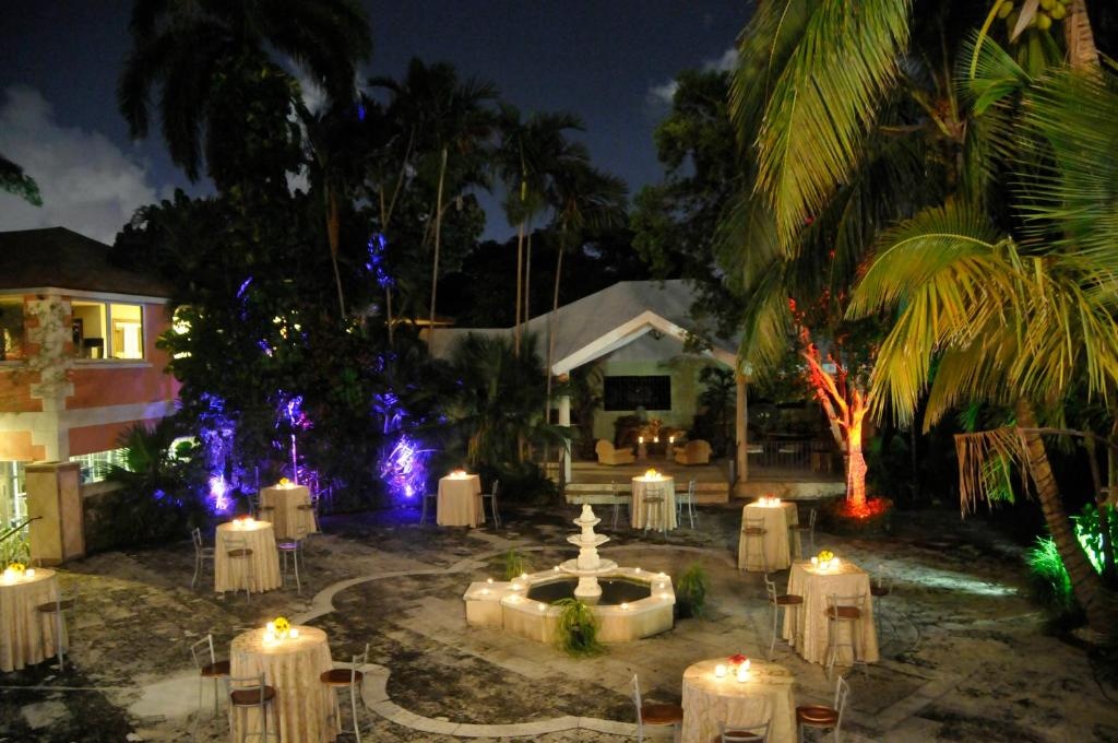Graycliff Hotel  Facilities  Banquet Hall 2