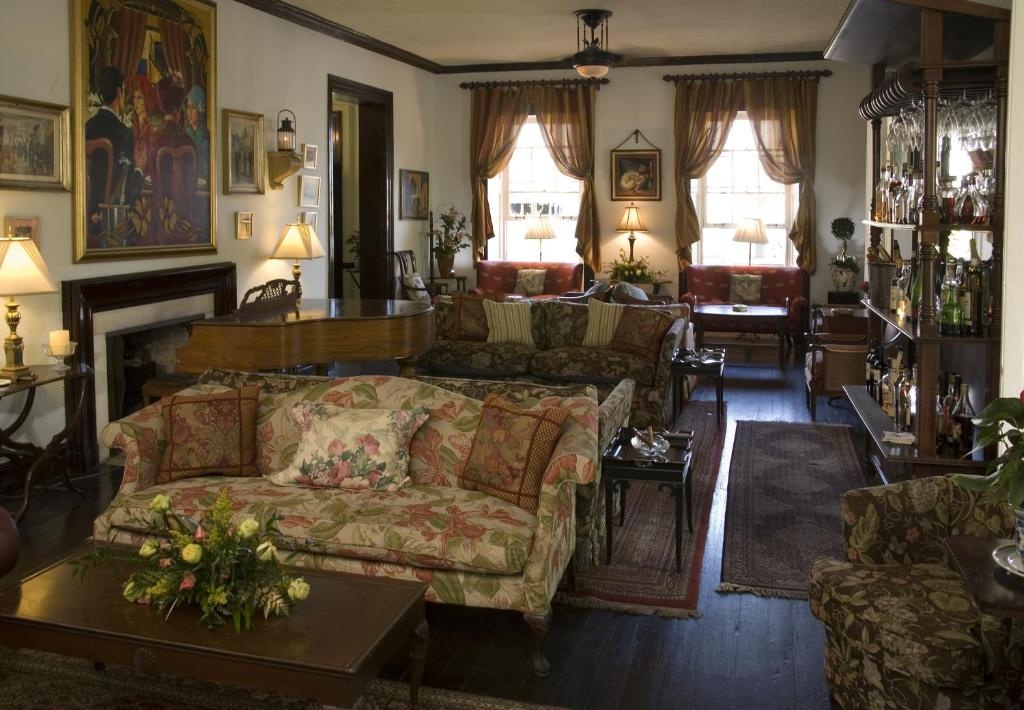 Graycliff Hotel  Facilities  Shared LoungeTV Area 5