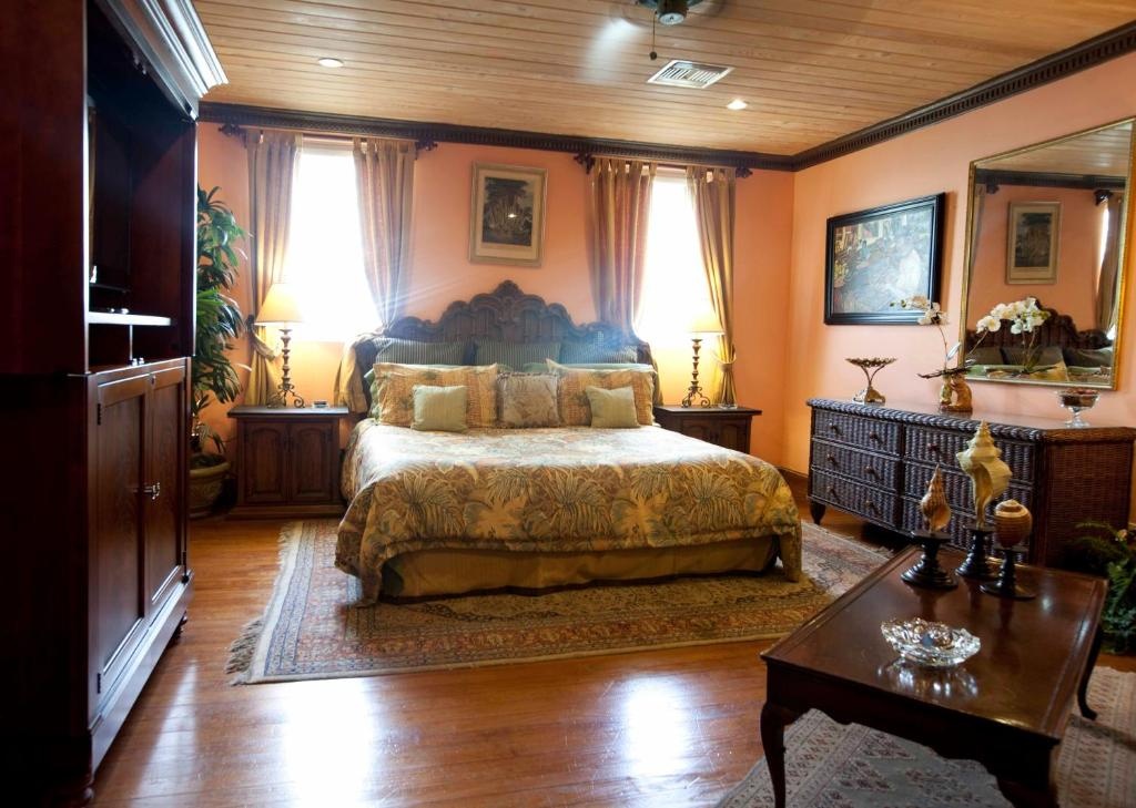 Graycliff Hotel  Rooms  Luxury King Room 1