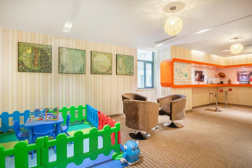 Holiday Inn Express Changzhou Centre By IHG  Facilities  Facilities 2