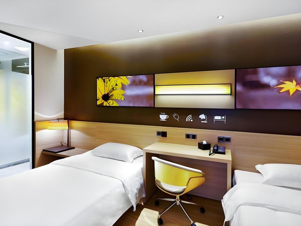7 Days Inn Premium Foshan Lecong Furniture Mall Branch  Rooms  7 Days Youpin Twin Room 2