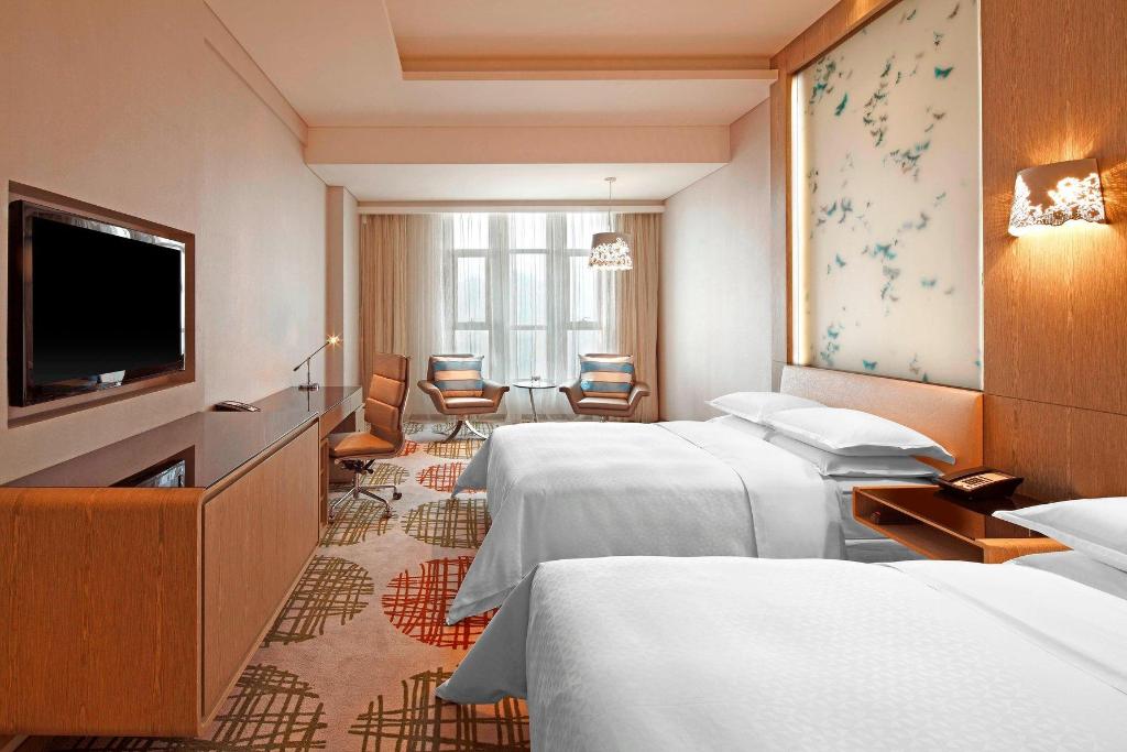 Guestroom Four Points By Sheraton Luohe In Luohe