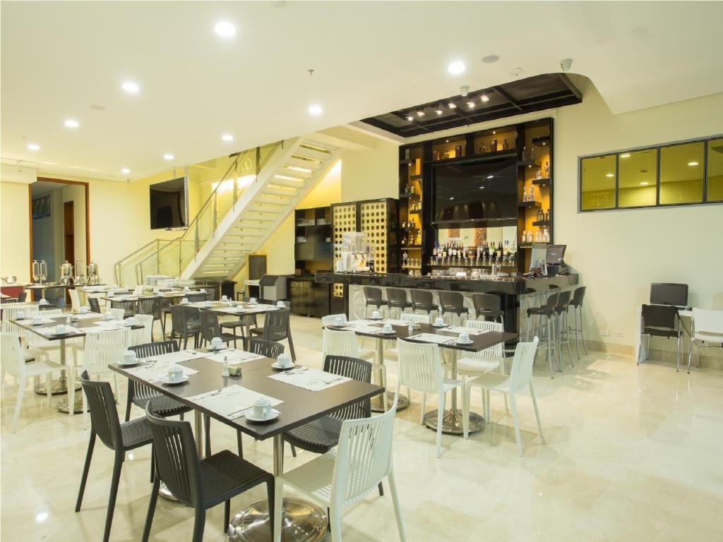 Hotel Dorado La 70  Dining  Restaurant 5