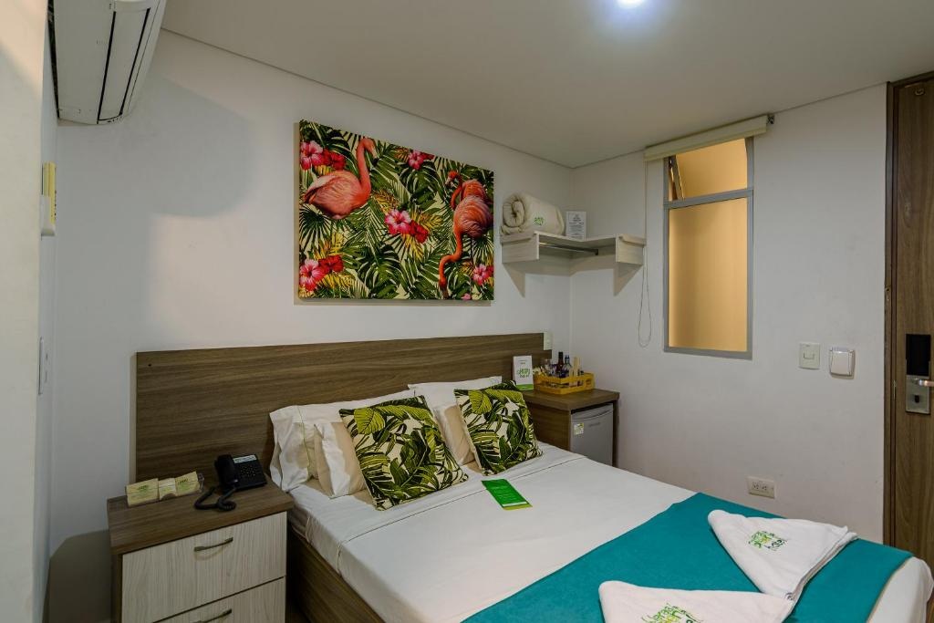 Lleras Green Hotel  Rooms  Budget Double Room 9