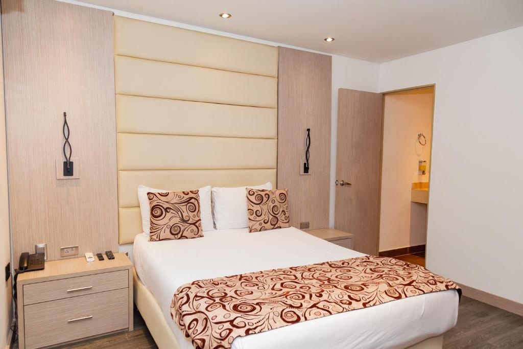 Hotel Laureles Loft  Rooms  Superior Double Room With Air Conditioning 5