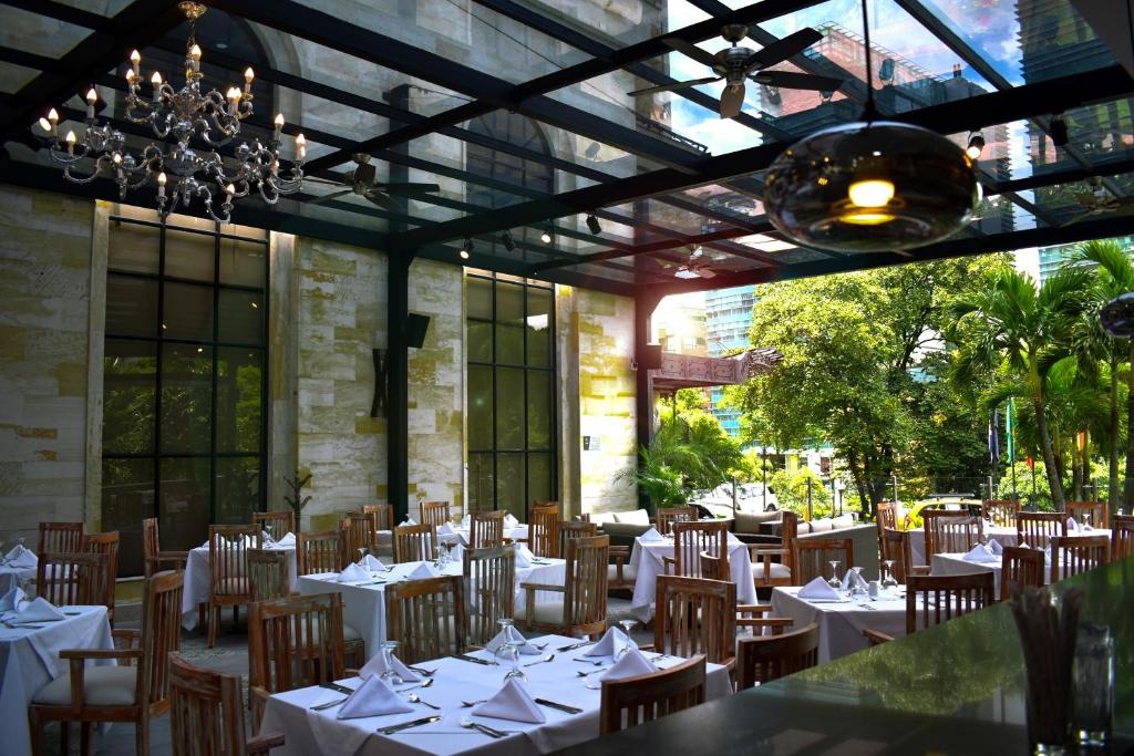 Hotel Dann Carlton Medellin  Dining  Restaurant 11