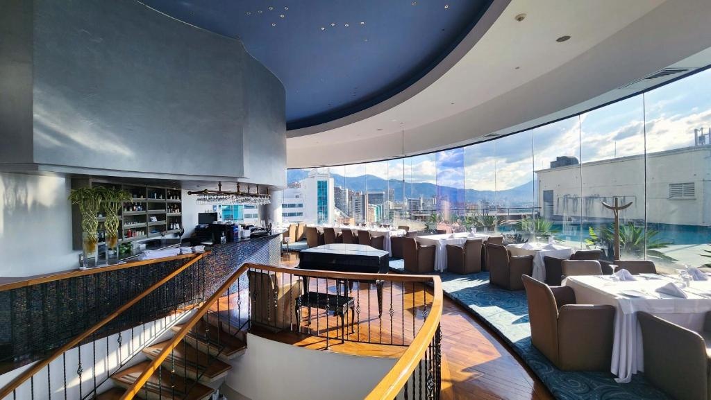Hotel Dann Carlton Medellin  Dining  Restaurant 12