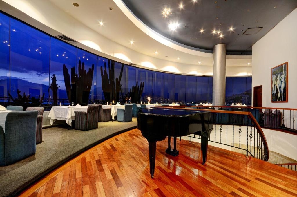 Hotel Dann Carlton Medellin  Dining  Restaurant 4