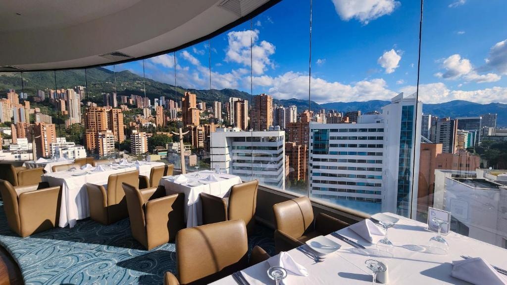 Hotel Dann Carlton Medellin  Dining  Restaurant 8
