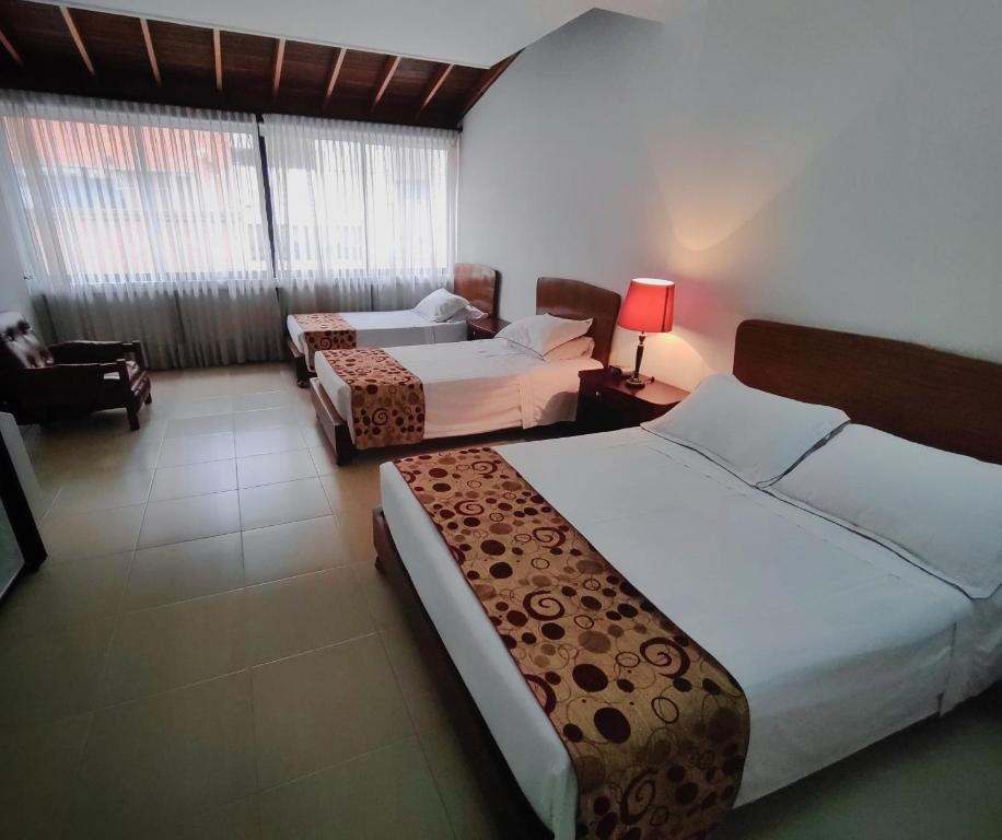 Gran Hotel  Rooms  Quadruple Room 2