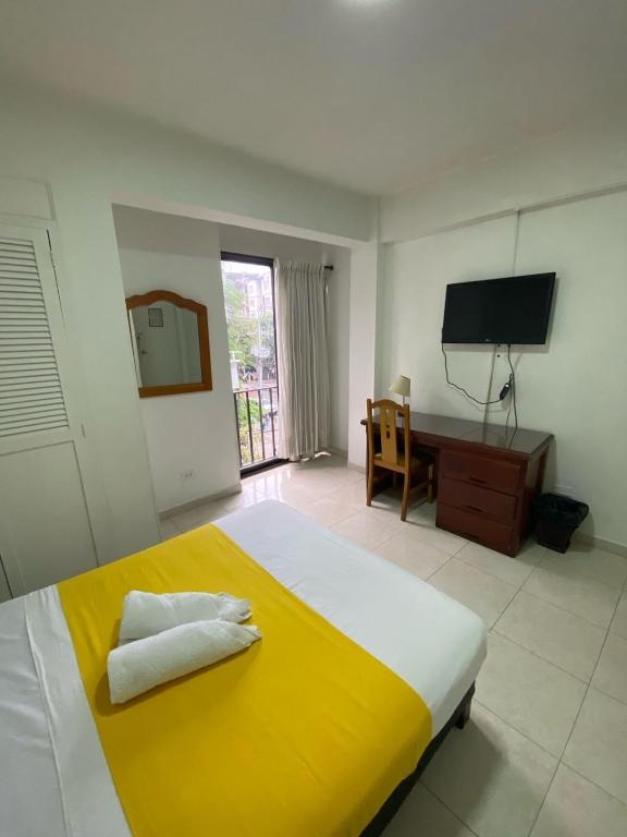 Hotel Laureles 70  Rooms  Rooms Image 11 11