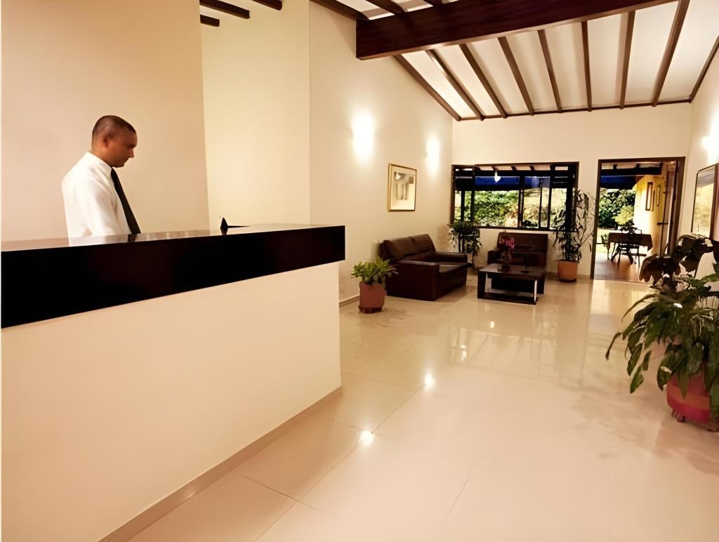 Hotel Poblado Campestre  Property Views  Reception 2