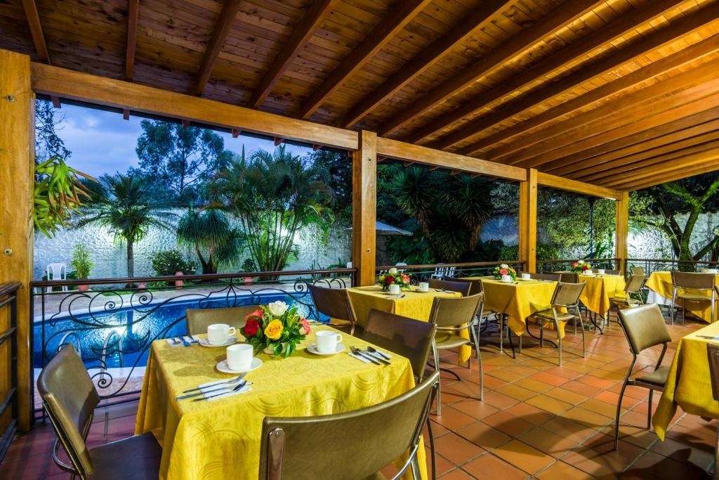 Hotel Portales Del Campestre  Dining  Restaurant 1