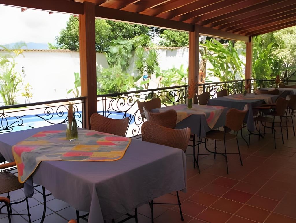 Hotel Portales Del Campestre  Dining  Restaurant 4