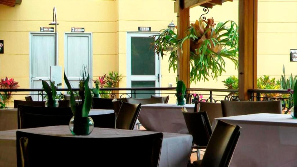 Hotel Portales Del Campestre  Facilities  Barlounge 3