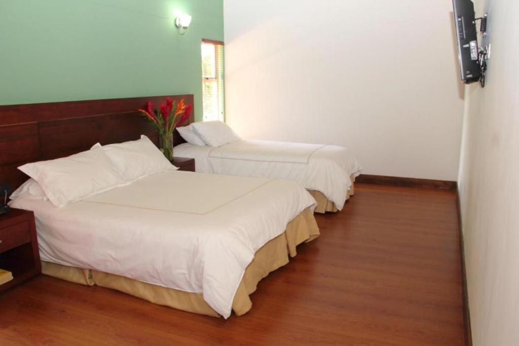 Hotel Portales Del Campestre  Rooms  Triple Room 4