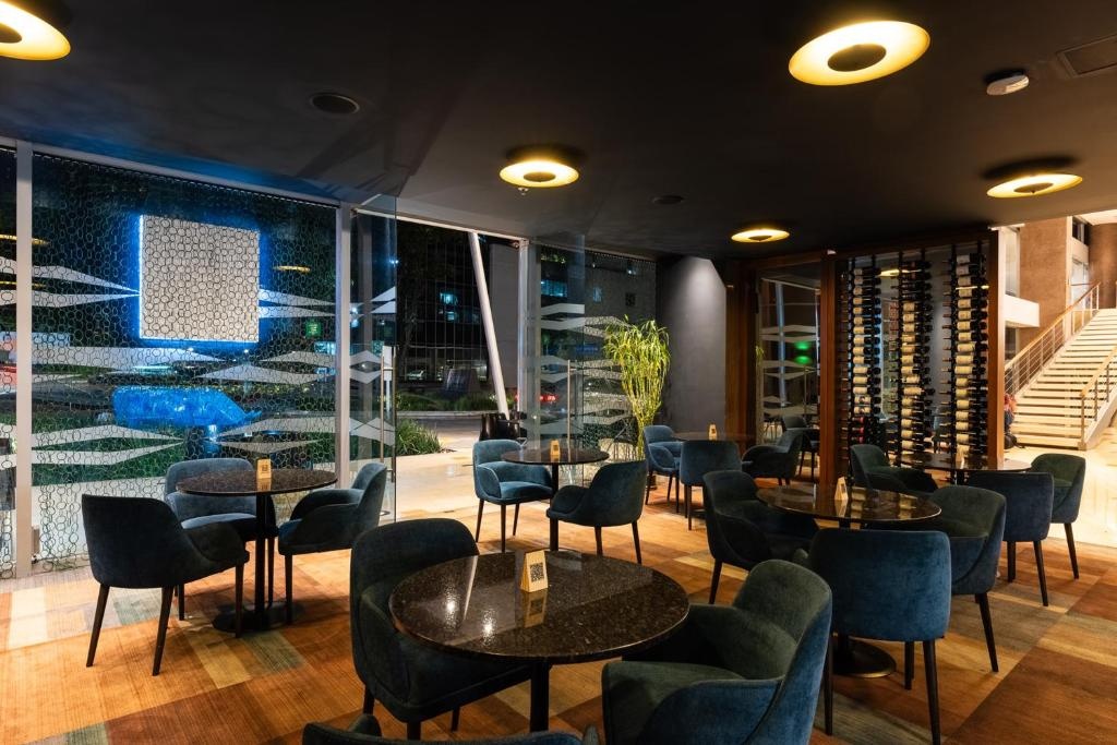 Hotel Estelar Milla De Oro  Facilities  Barlounge 12
