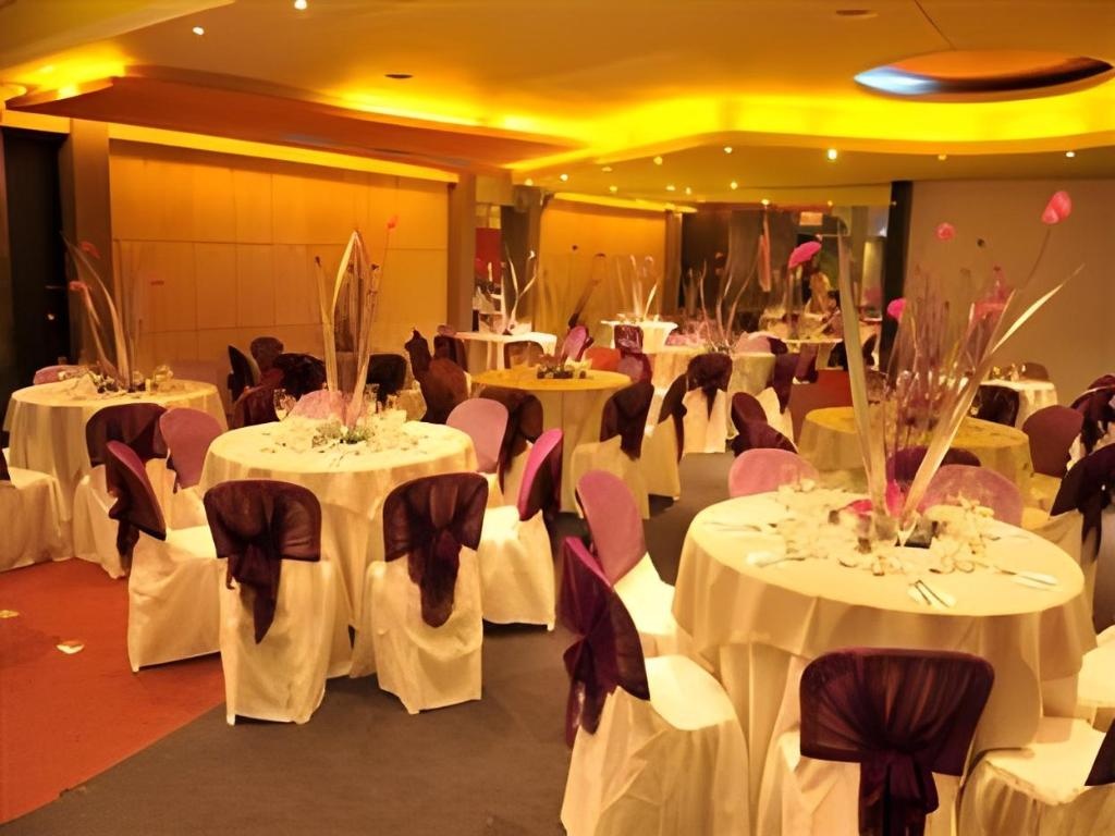 Hotel Plaza Rosa  Facilities  Ballroom 2