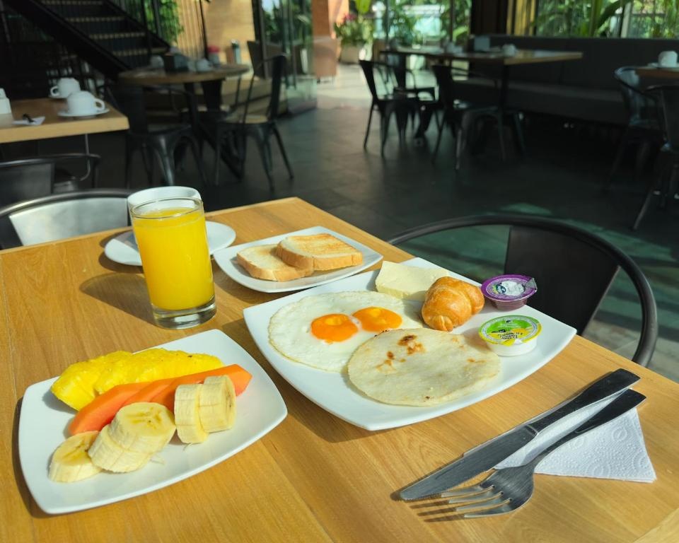 Hotel Casa Victoria  Dining  Food And Beverages 2