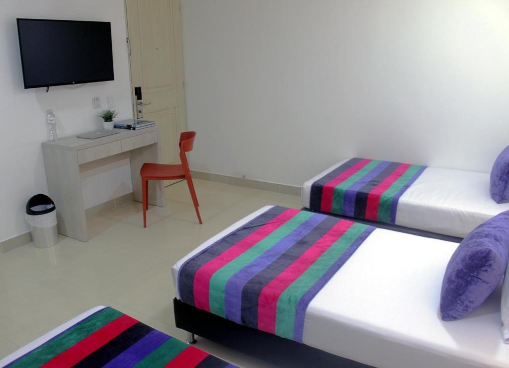 Hotel Suite Comfort  Rooms  Rooms Image 19 19