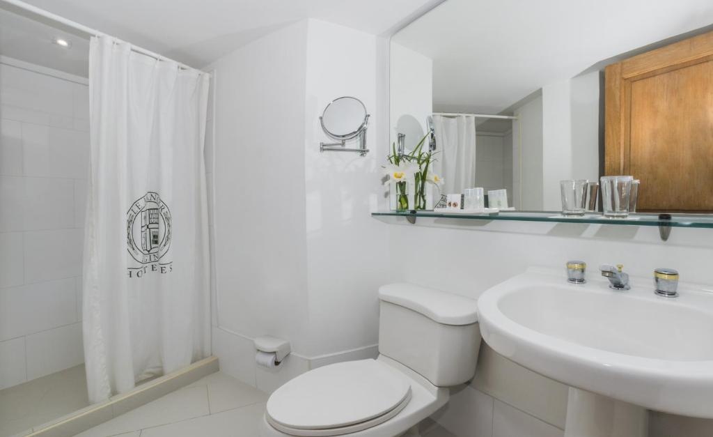 Hotel Egina Medellin  Facilities  Bathroom 21