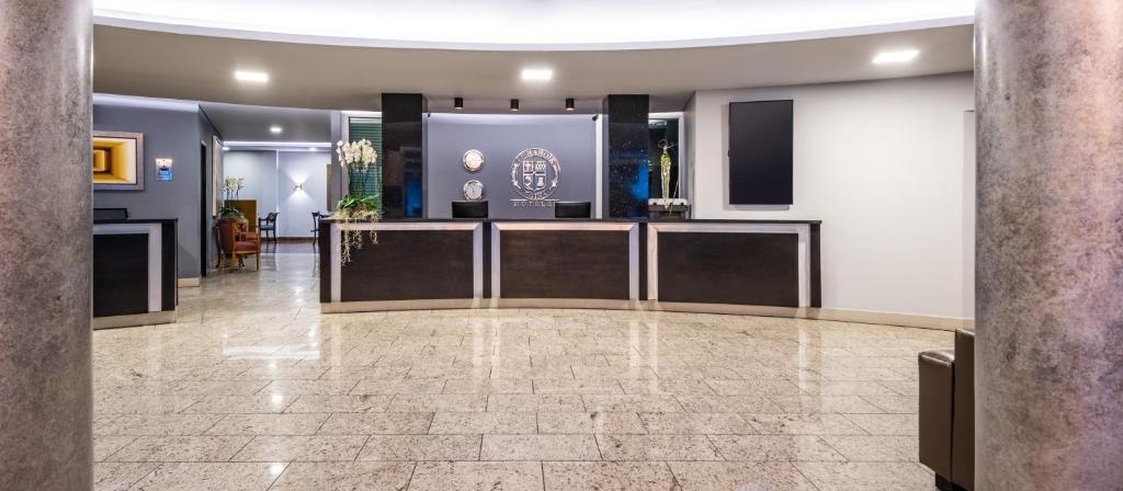 Hotel Egina Medellin  Property Views  Lobby 14