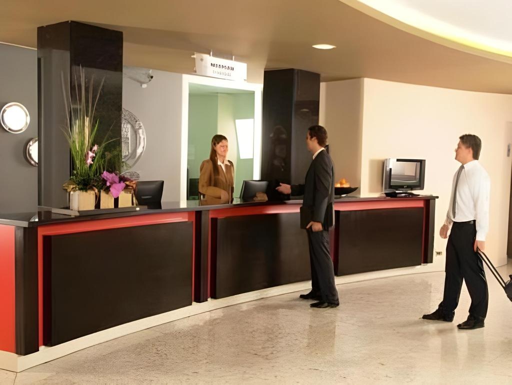 Hotel Egina Medellin  Property Views  Reception 15
