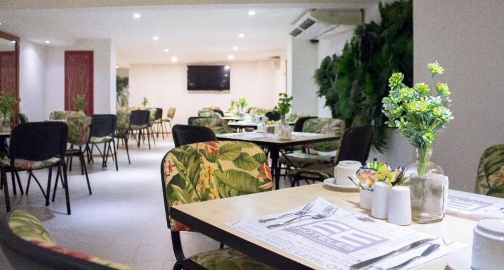 Portal Del Rodeo ApartaHotel  Facilities  Bar 2