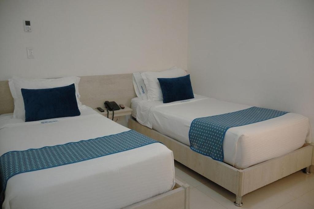 Hotel Laureles Plaza  Rooms  Rooms Image 18 18