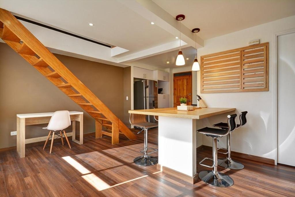 Loft Style Living In Incredible Neighbourhood  Rooms  Rooms Image 3 3