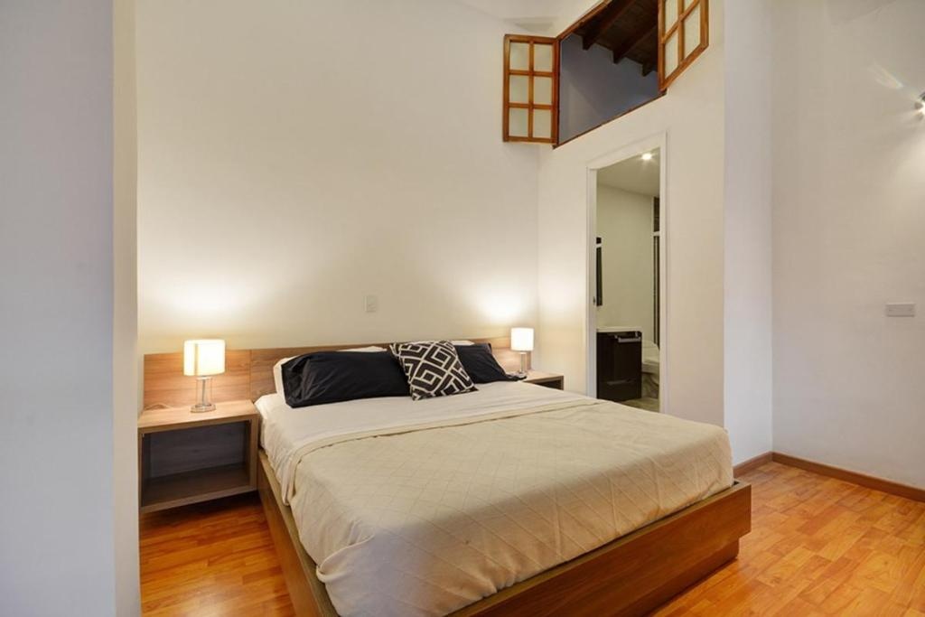 Loft Style Living In Incredible Neighbourhood  Rooms  Rooms Image 4 4