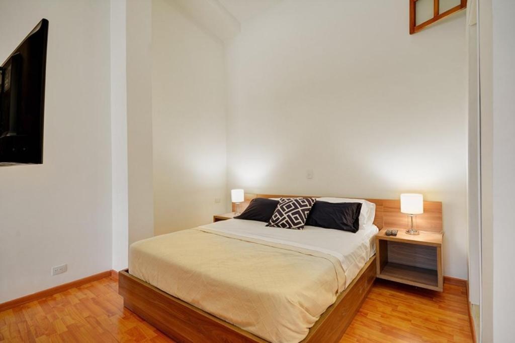 Loft Style Living In Incredible Neighbourhood  Rooms  Rooms Image 7 7