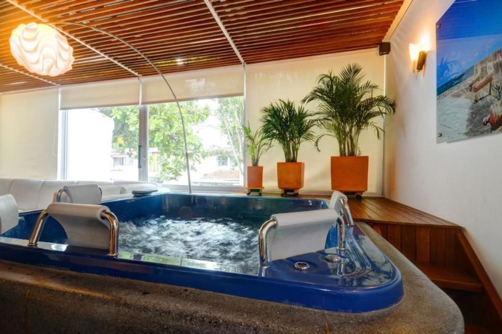Superfly Penthouse With Jacuzzi  Facilities  Facilities Image 1 1