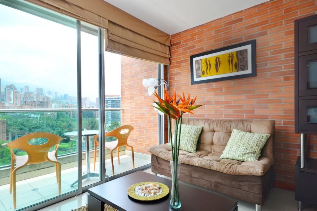 Fresh Clean Cool And Convenient  Rooms  Rooms Image 3 3