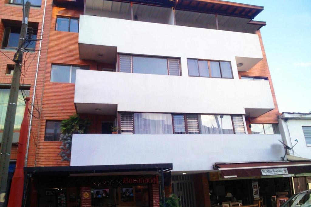Cool Penthouse In Tourist Central  Property Views  Property Views Image 2 2