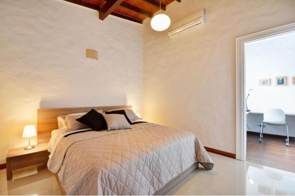 Style And Comfort In Trendy Zone  Rooms  Rooms Image 2 2