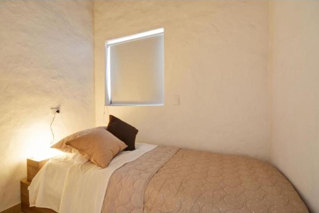 Style And Comfort In Trendy Zone  Rooms  Rooms Image 7 7