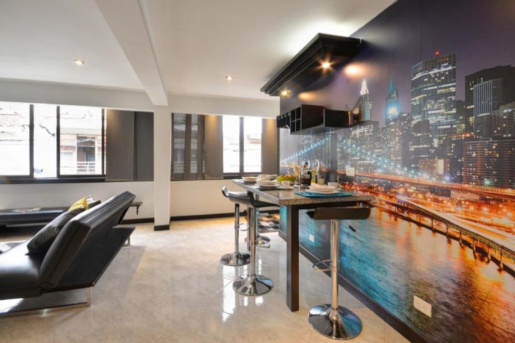 New York Suite Near Nightlife  Facilities  Facilities Image 1 1