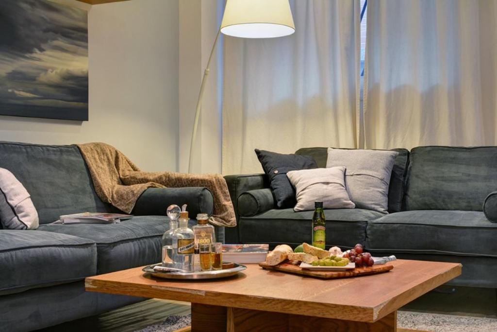 Mirage Suite Oasis Del Poblado  Rooms  Rooms Image 6 6